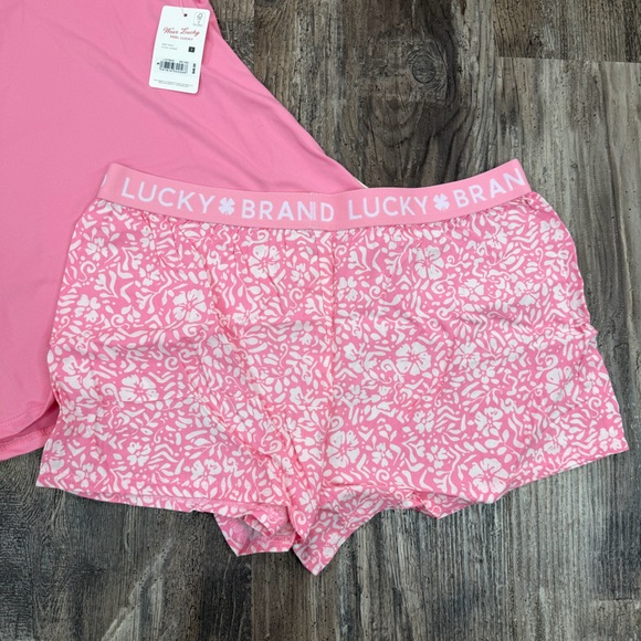 Lucky Brand Women’s Size Small Pink and White Floral Pajama Shorts and T Set - Picture 7 of 12